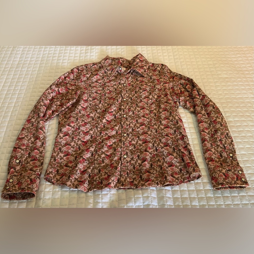 Vintage Liz Claiborne snap button long sleeve ! So cute!! EUC